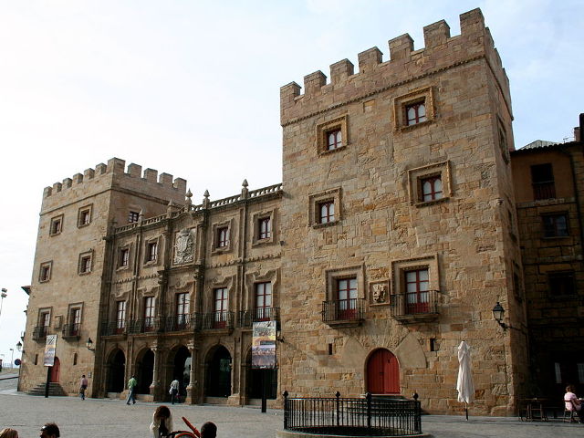 Que ver en Gijón en un día - Palacio Revillagigedo