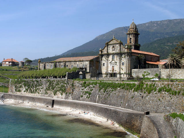 Monasterio de Santa María de Oia