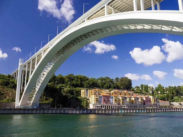 Oporto - Puente da Arrabida