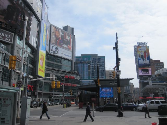 Toronto - Dundas Square